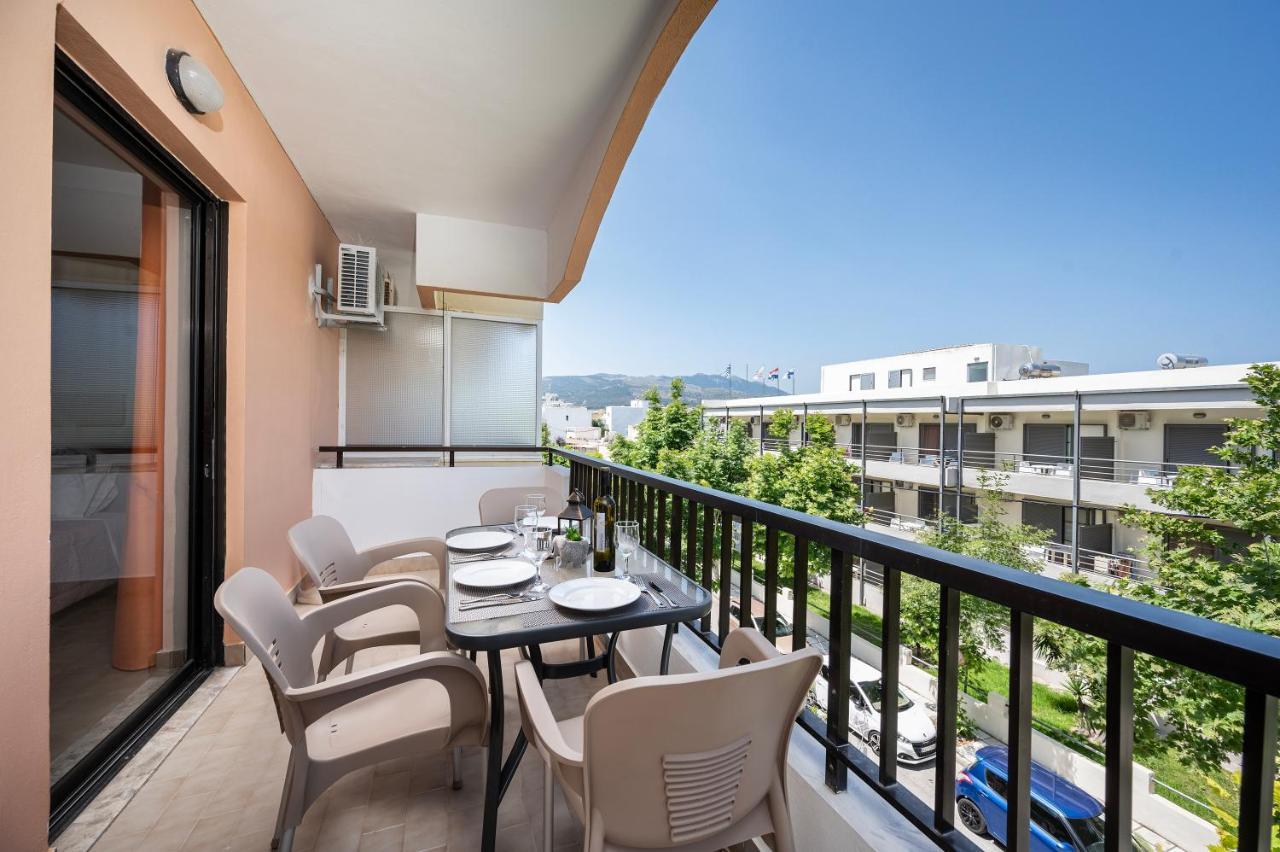 Prestige Holiday Apartments コス・タウン エクステリア 写真