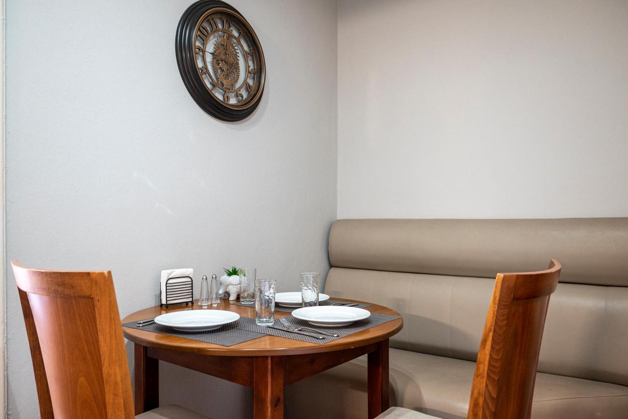 Prestige Holiday Apartments コス・タウン エクステリア 写真